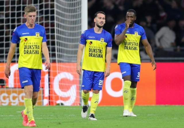 结束三年冠 结束三年冠