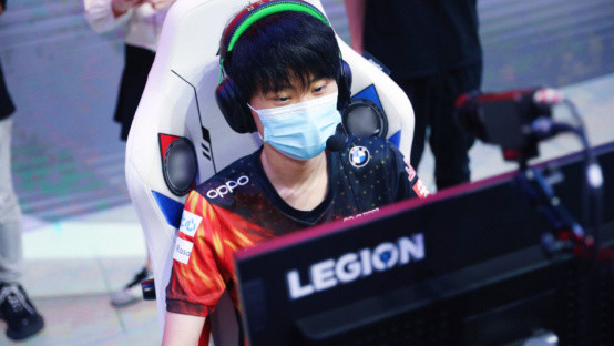 示了篮球运 示了篮球运